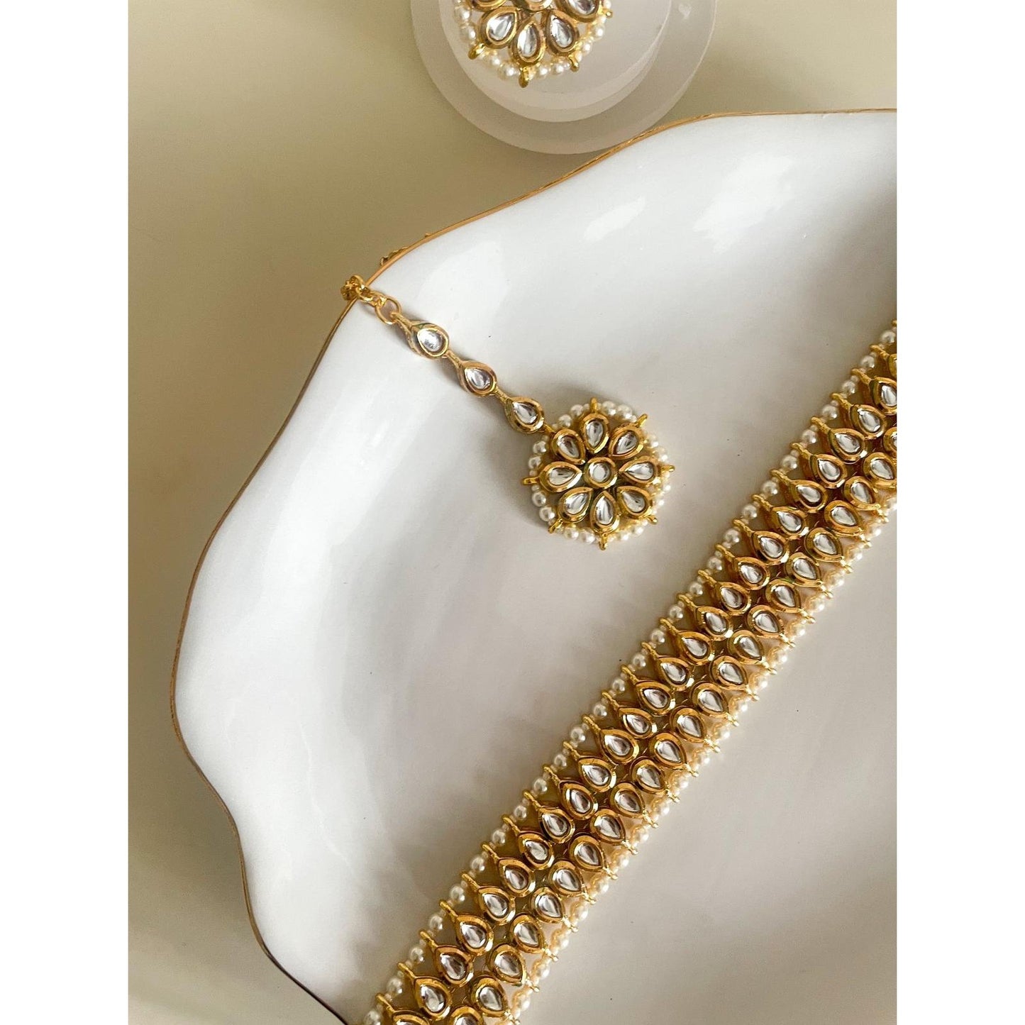 Aafreen Kundan Choker Set