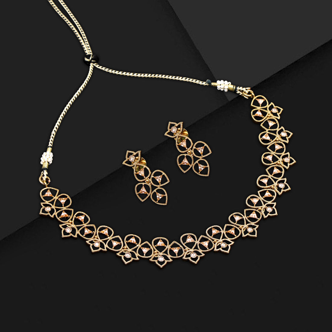 Koyal Necklace Set