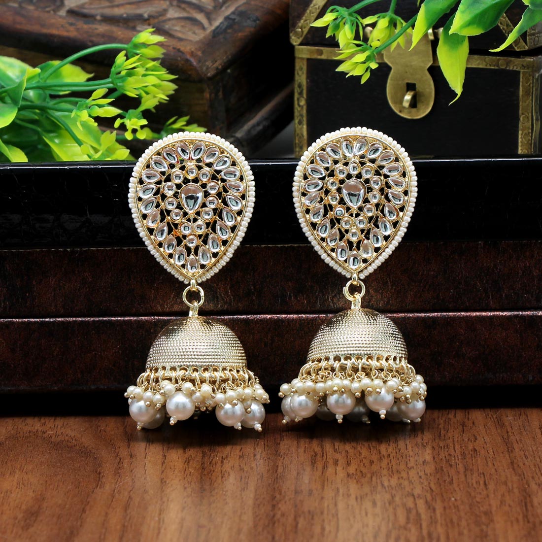 Chanda Kundan Jhumka Earrings