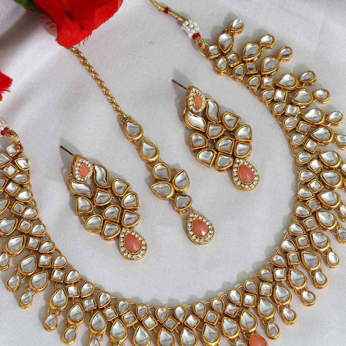 Mann-Mayal Necklace Set