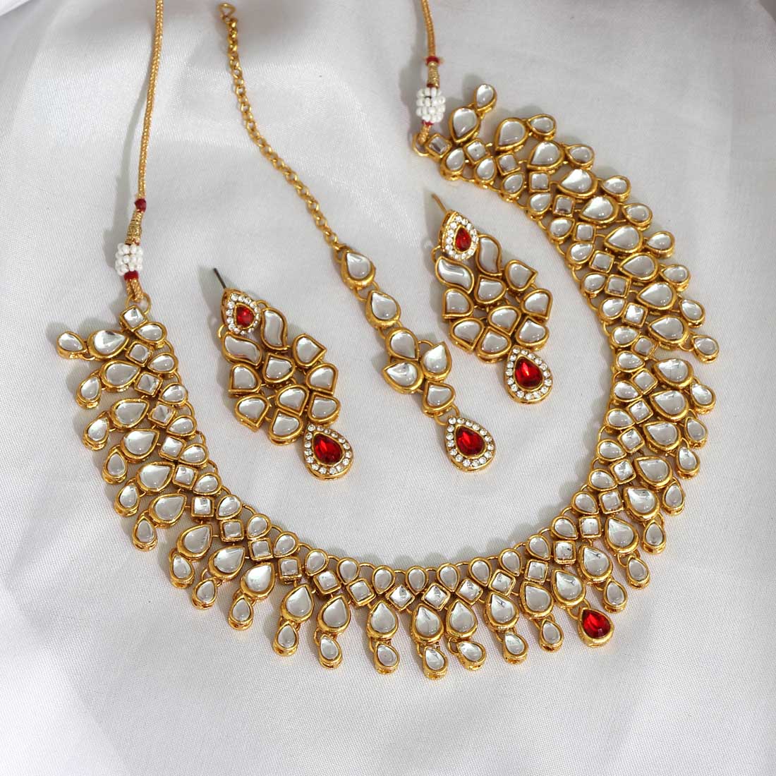 Mann-Mayal Necklace Set